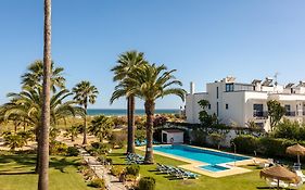 Praia Da Lota Beachfront Resort - Hotel & Apartments